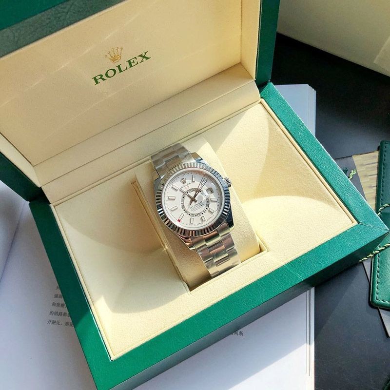 ロレックス スカイドゥエラー 42MM 自動巻き スーパーコピー roj93016