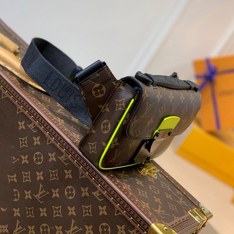 早い者勝ち！本物保証！LOUISVUITTON モノグラムマカサージッピー 