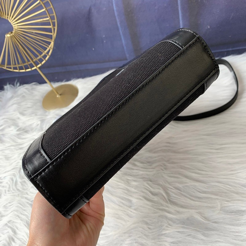 セリーヌ ショルダーバッグ コピー ミニ バーティカル カバ バッグ