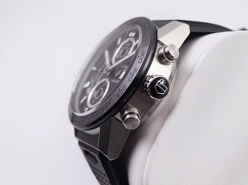 タグホイヤー カレラ スケルトン 偽物 文字盤 ステンレス メンズ 腕時計 43 mm TAi86398