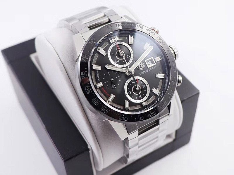 タグホイヤー カレラ コピー スケルトン 文字盤 ステンレス メンズ 腕時計 43 mm TAi22171
