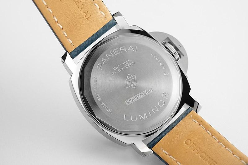 一目惚れ♪パネライ ルミノール コピーカーフストラップ 44mm pal29604