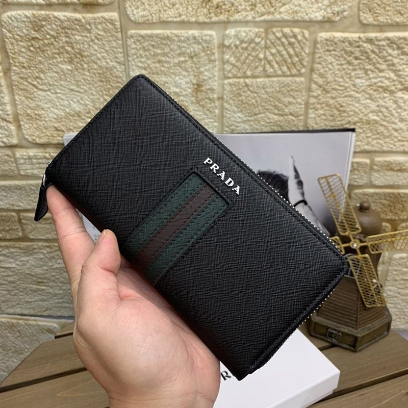 大人気!限定希少 プラダ 偽物ファスナー付 長財布 puv99542