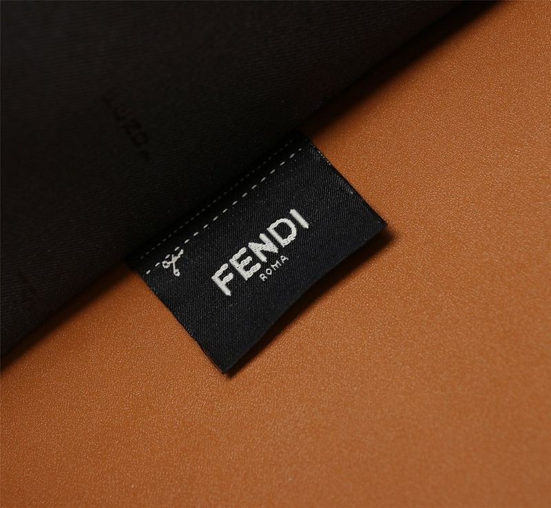 日本未入荷フェンディ サンシャイン コピー レザーショッパーバッグ few61216