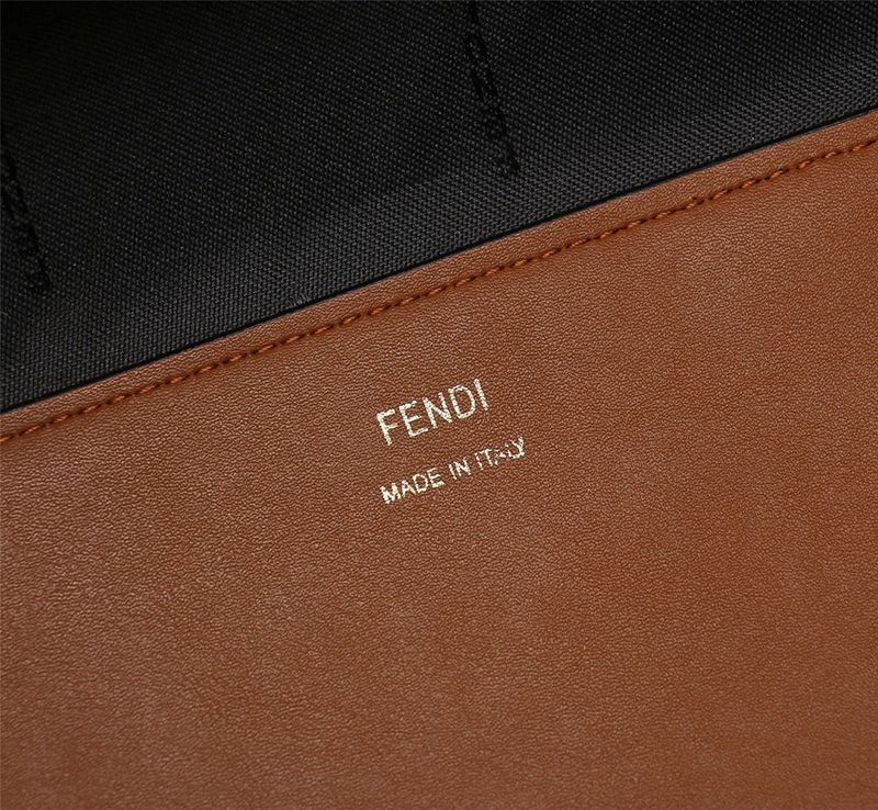 日本未入荷フェンディ サンシャイン コピー レザーショッパーバッグ few61216