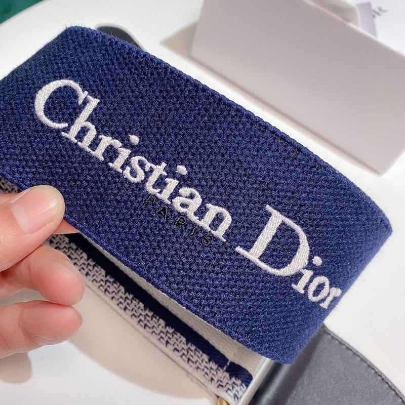 ★日本!!人気!CHRISTIAN ディオール 偽物 キャンバスベルト 65mm den65979