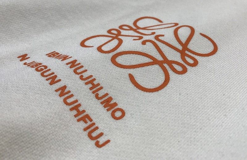 超話題!ロエベ アナグラム エンブロイダリー スウェットシャツ loe18600