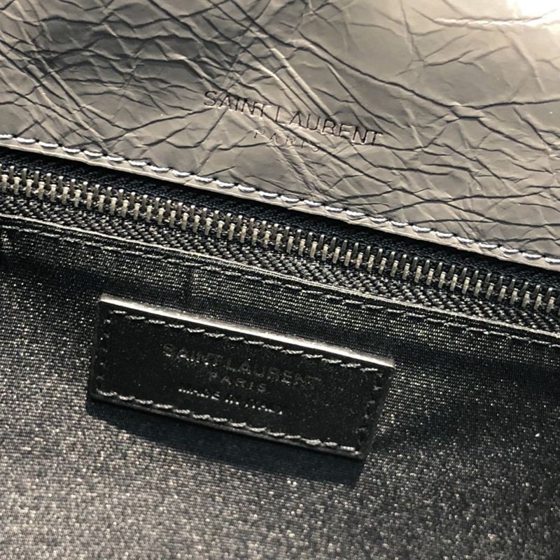 セール新作サンローラン ショルダーバッグ 偽物 ニキ ミディアム ヴィンテージレザー 2way Saj26750