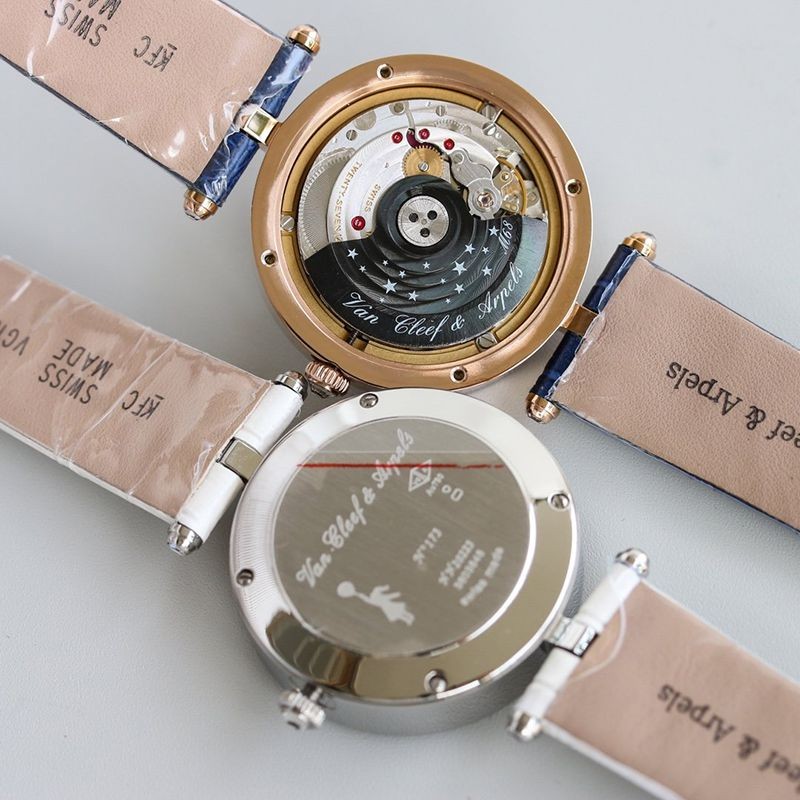 【人気】ヴァンクリーフ&アーペル 時計 スーパーコピー チャーム ミニ ウォッチ 32mm vae86050