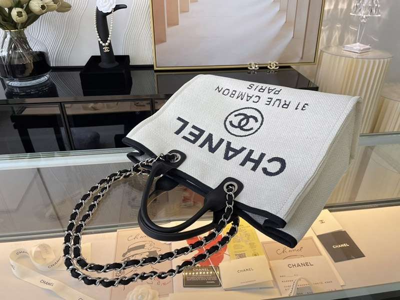 シャネル トートバッグ 偽物 ドーヴィルライン ロゴキャンバス 2way