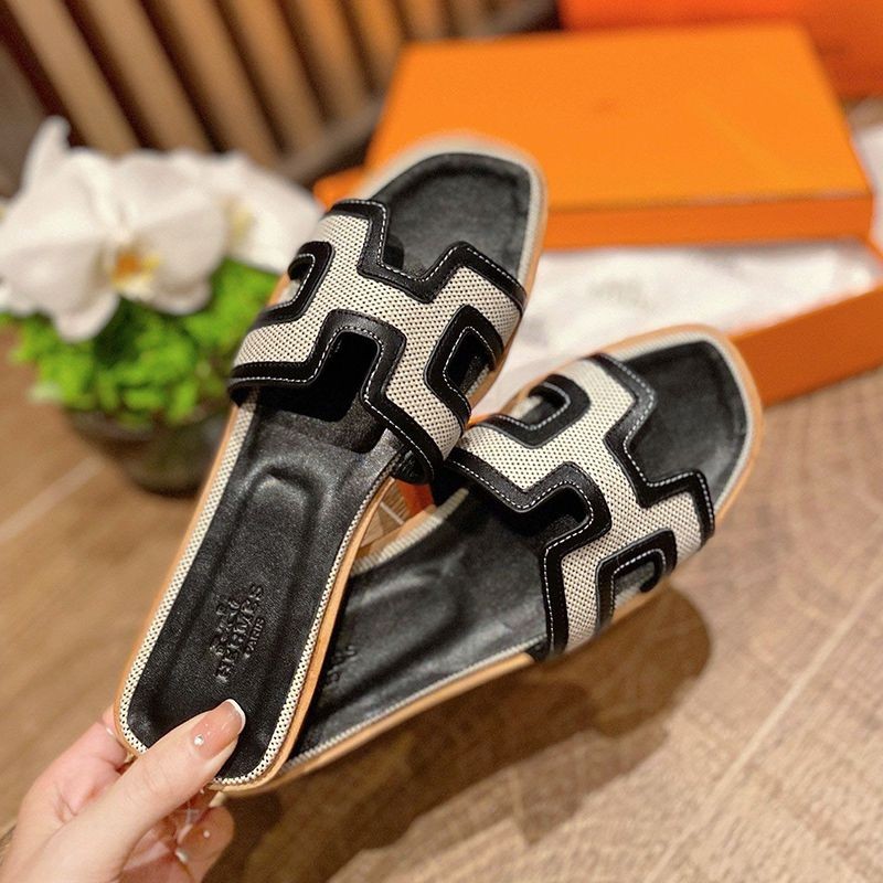 超話題!送込エルメス Oran sandal コピー オラン レザー&キャンバス サンダル erq02555