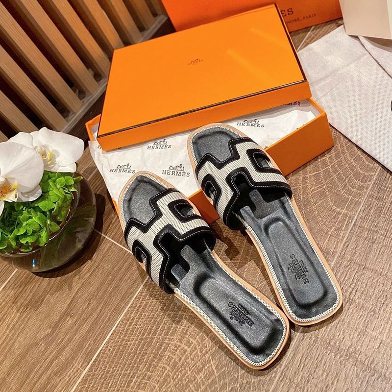 超話題!送込エルメス Oran sandal コピー オラン レザー&キャンバス サンダル erq02555
