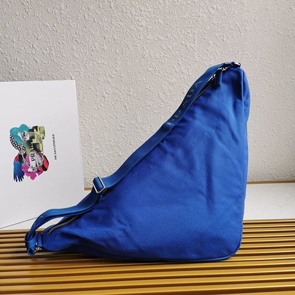 21-22AW プラダ トライアングル キャンバスバッグ コピー puq32331