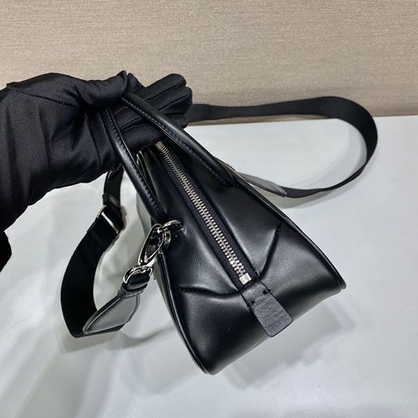 争奪戦 プラダ レディース トップハンドルバッグ 偽物 puk49508