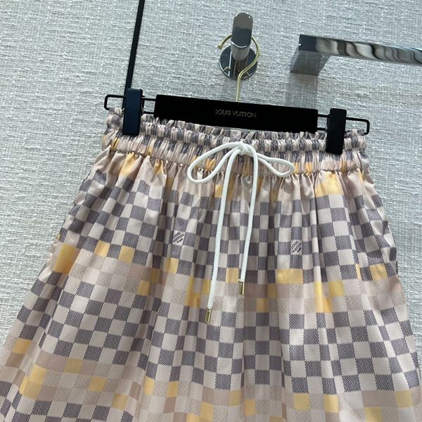 揺れるロマンティック♪ルイヴィトン ピクセルダミエ スカート 偽物 1AA833
