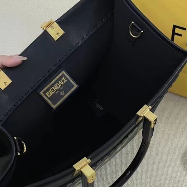 フェンディ×ヴェルサーチェ トートバッグ スーパーコピー 人気話題コラボ fej40875