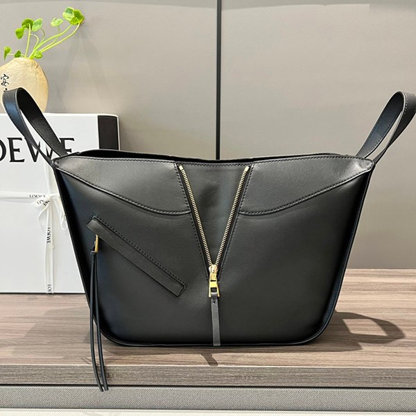 完売必至ロエベ×ジブリ 偽物 カオナシ ハンモックバッグ スモール (クラシックカーフ) A538S35X36
