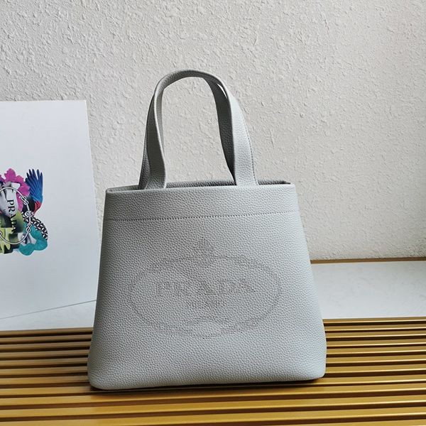 プラダ 偽物 ミディアム レザー ロゴ トートバッグ 1BG384 puh47008