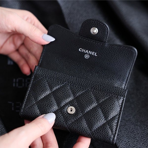 大人気!シャネル シルバーココマークロゴ カードケース コピー shk85362