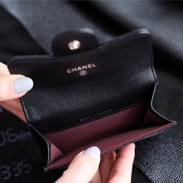 大人気!シャネル シルバーココマークロゴ カードケース コピー shk85362
