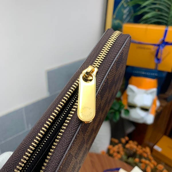 送料込 ルイヴィトン ジッピーウォレット 偽物 長財布 M60015