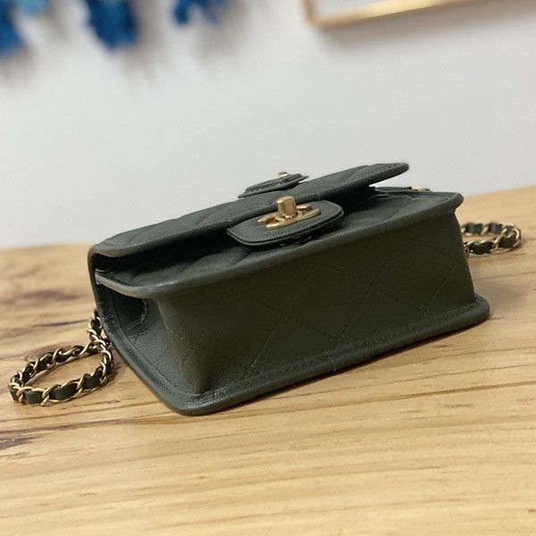 可愛い シャネル スモール トップハンドルフラップバッグ 偽物 shn35686