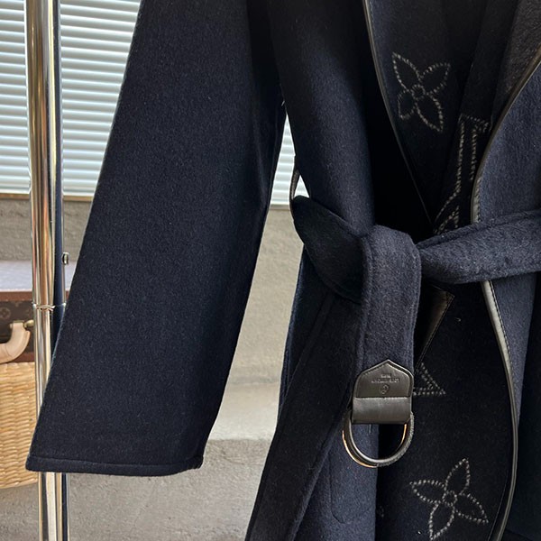 Louis Vuitton】リバーシブル マヒナモノグラム ラップコート
