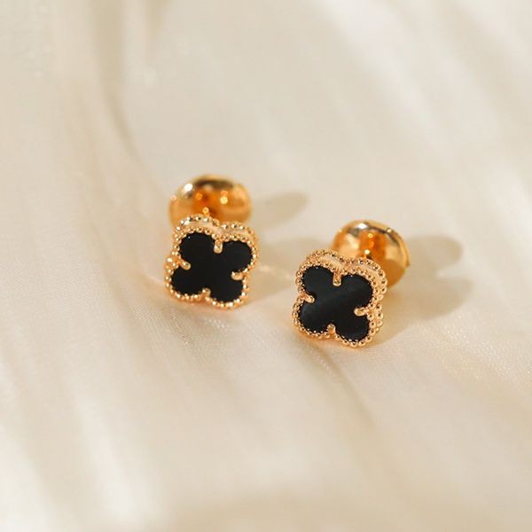 可愛い ヴァンクリーフ&アーペル アルハンブラ ピアス コピー vah04662