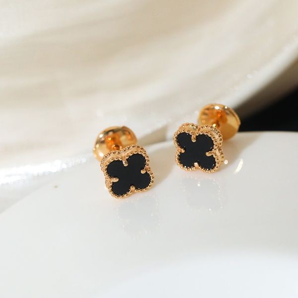 可愛い ヴァンクリーフ&アーペル アルハンブラ ピアス コピー vah04662