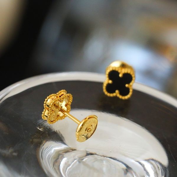 可愛い ヴァンクリーフ&アーペル アルハンブラ ピアス コピー vah04662