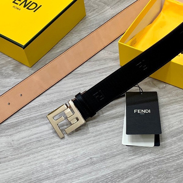 フェンディ交換ベルト4本セット セレブ多数愛用 フェンディ メンズ ベルト コピー 4.0cm 3色 fej46494
