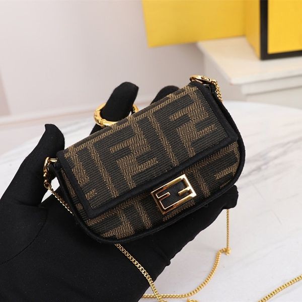 入手困難 フェンディ VERSACE コラボナノ バゲット 偽物 マイクロ バッグ fey71325