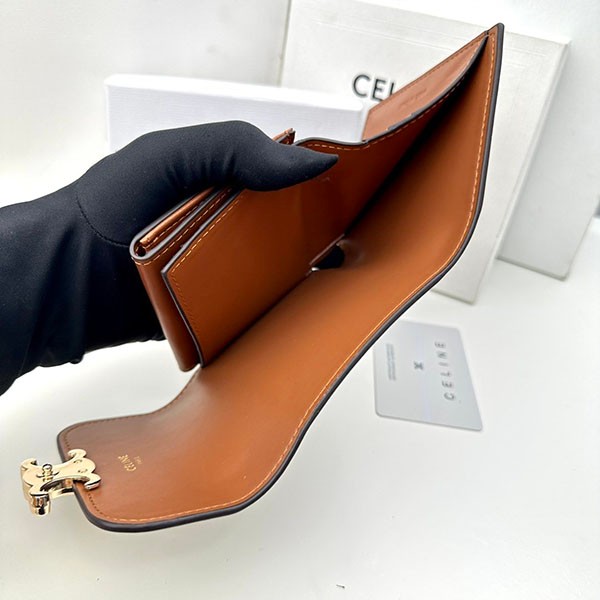 大人気!セリーヌ スモール トリオンフウォレット コピー Ceo73284