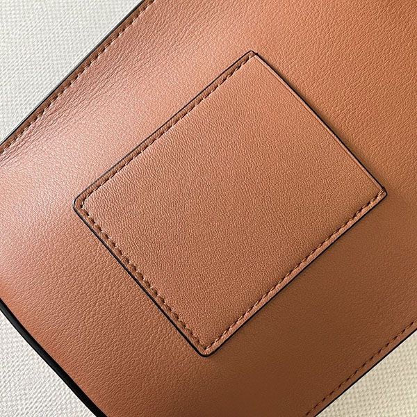 使い勝手良し ロエベ アナグラムレザーショルダーバッグ 偽物 lov95292
