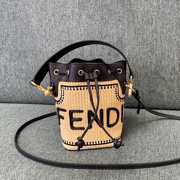 高品質 フェンディ ラフィアミニバッグ コピー fer03887
