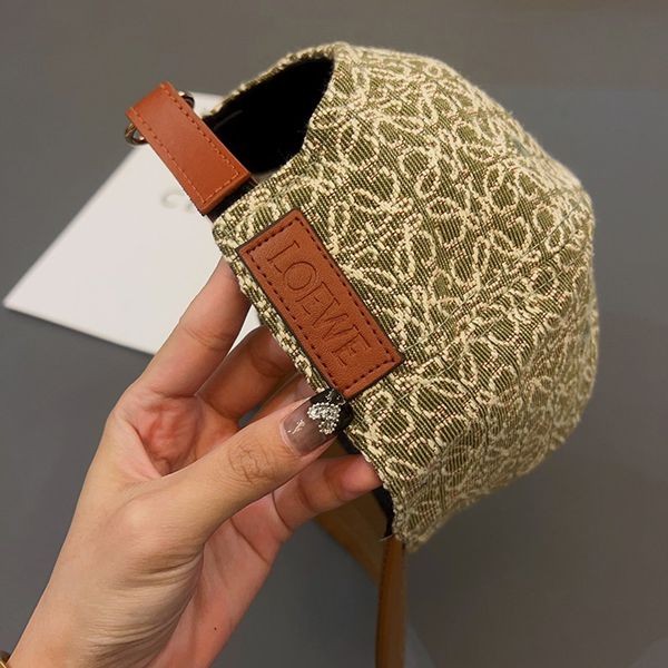 ロエベ アナグラム刺繍 キャップ スーパーコピー loa55909