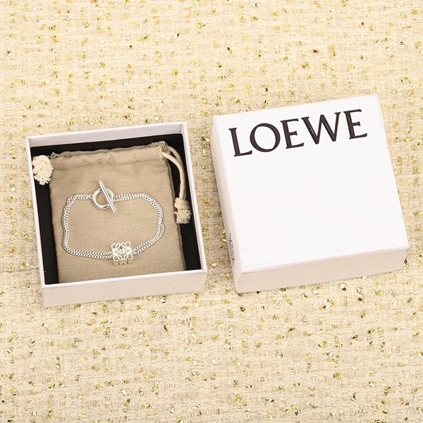 希少 ロエベ シングル アナグラム コピー ブレスレット loo02151