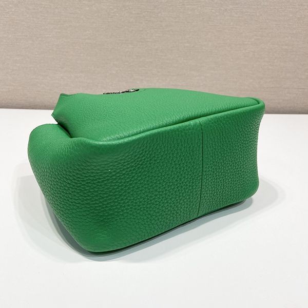 プラダ フルー スモール レザートートバッグ 偽物 ロゴ 1BA349