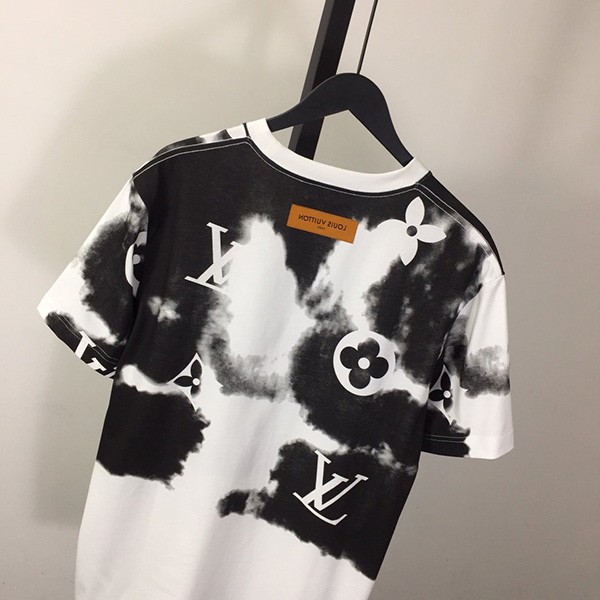 《個性的な絞り染めパターン!》ルイヴィトン シボリ Tシャツ 偽物 vup62085