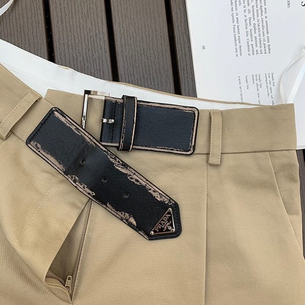 プラダ ウォッシュ加工 デニム ショートパンツ 偽物 P275GK