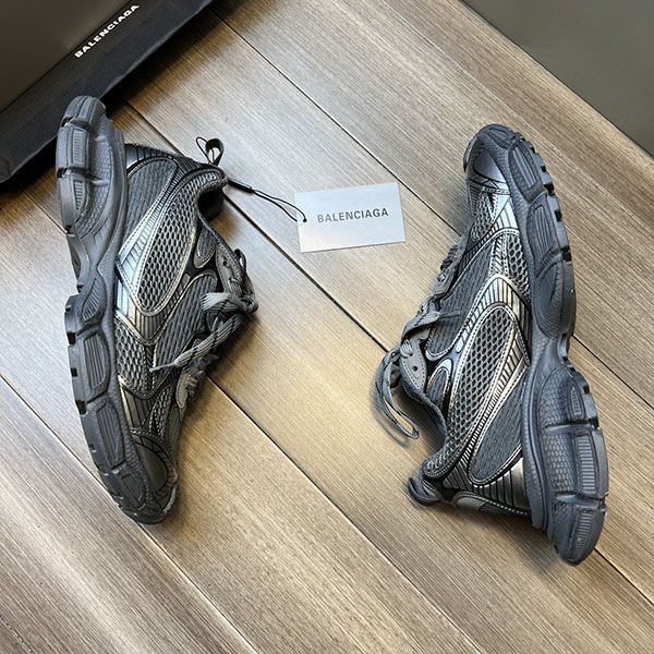 バレンシアガ SNEAKERS スニーカー 偽物 baj28588
