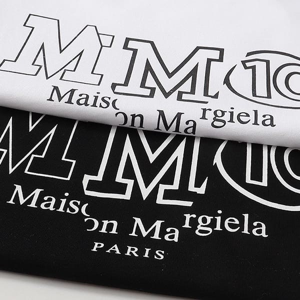★日本!!人気!MM6 メゾン マルジェラ スーパーコピー ナンバリング ロゴ Tシャツ 2色 Mae69112