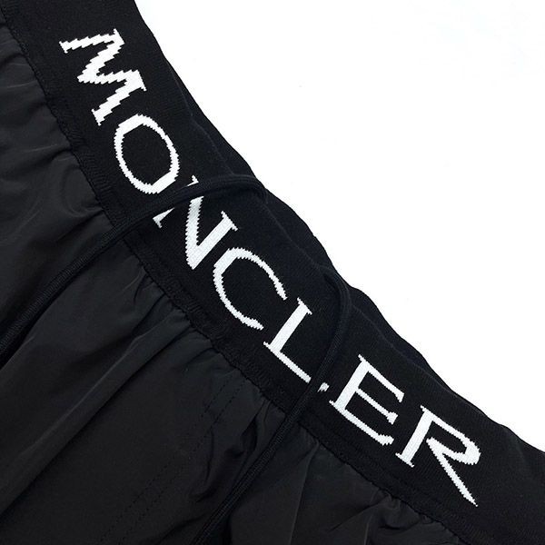 モンクレール ドローストリング 偽物 テクニカルショートパンツ moq47746