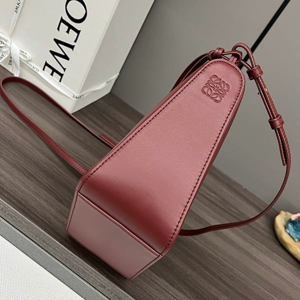 超希少!ロエベ スーパーコピー ハンモックショルダーバック log62567