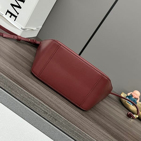 超希少!ロエベ スーパーコピー ハンモックショルダーバック log62567