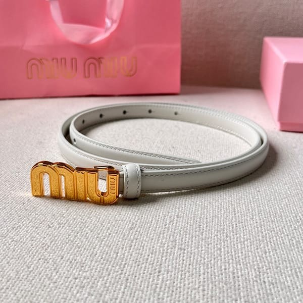★日本!!人気!ミュウミュウ Logo スリム ベルト メタルバックル スーパーコピー myl54677