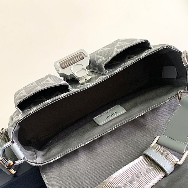 人気!【ディオール】CD ダイヤモンド キャンバス バッグ偽物 1ESME165CDP