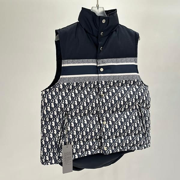 追跡付ディオール オブリーク リバーシブル ダウンベスト 偽物
