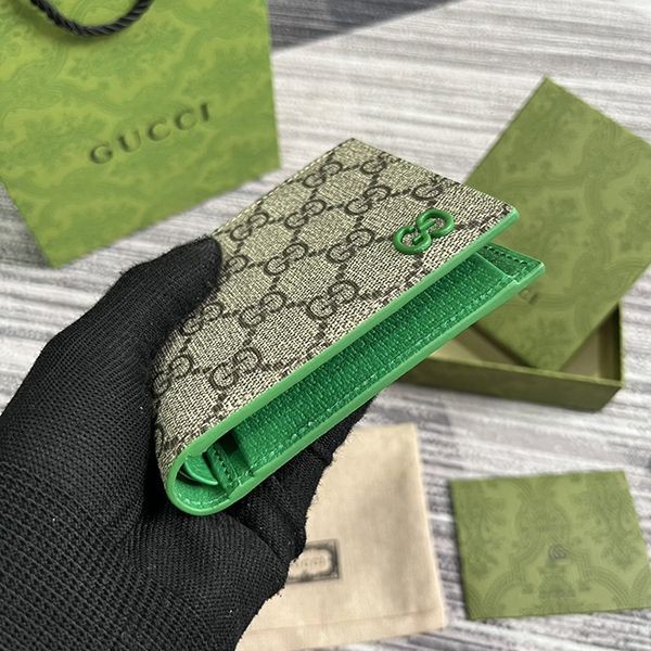 超希少!注目度抜群!グッチ GGスプリーム 二つ折り財布 偽物 guq39759