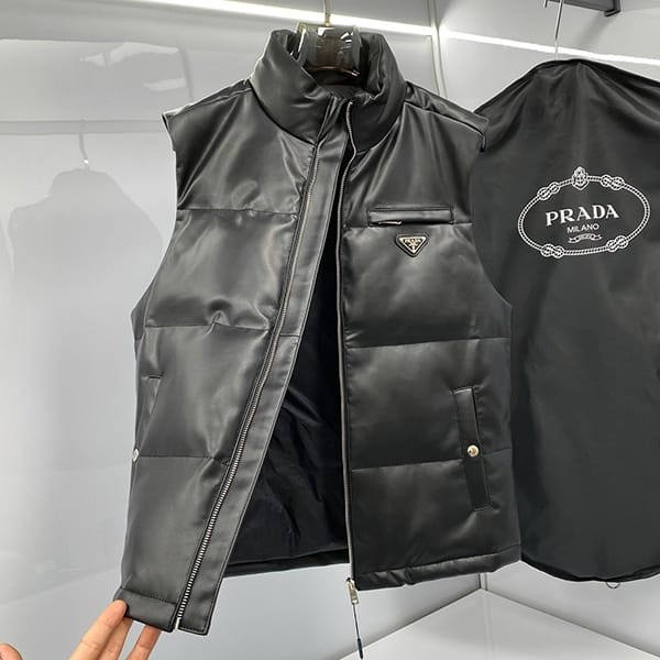 激安価格!プラダ コピー カシミヤ ショート ダウンベスト レザー pum72430